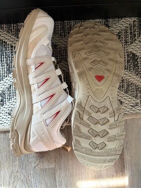 Salomon White and Tan XA PRO 3D LA YAUTE